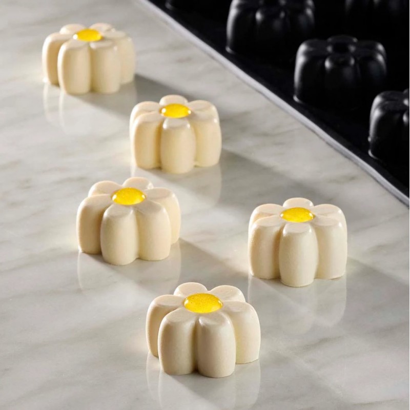 MOLDE SILICONA NEGRO MARGARITA 30 CAVIDADES 40X20h MINI PORCION