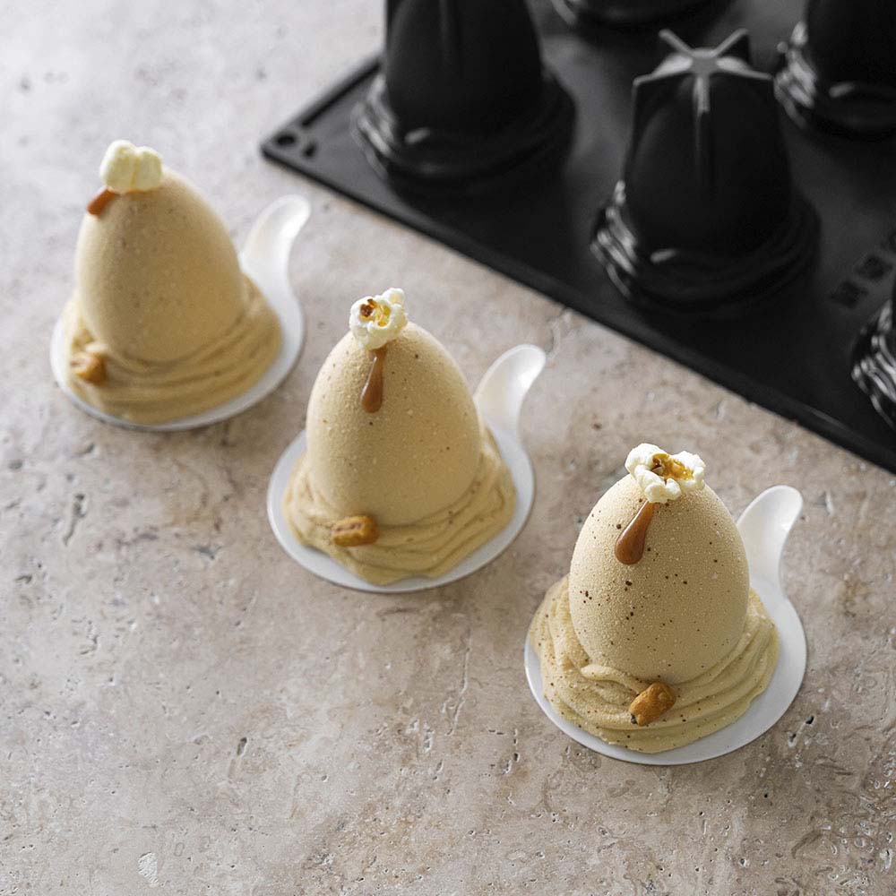 MOLDE SILICONA NEGRO EASTER MONO 12 CAVIDADES 70Xh.72MM