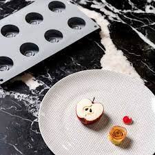MOLDE GOURMAND SILICONA GG068 MEDIA MANZANA